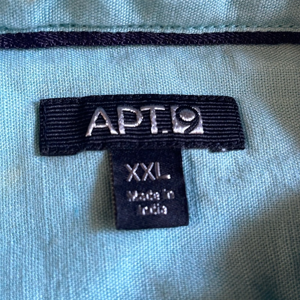 Men’s APT XL men’s Short Sleeve Like New .